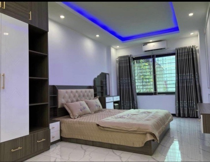 10.9 TỶ! NHÀ ĐẸP 3 TẦNG (3m x 23m) – HẺM THÔNG HỒ BÁ KIỆN, QUẬN 10 (MT 1394)