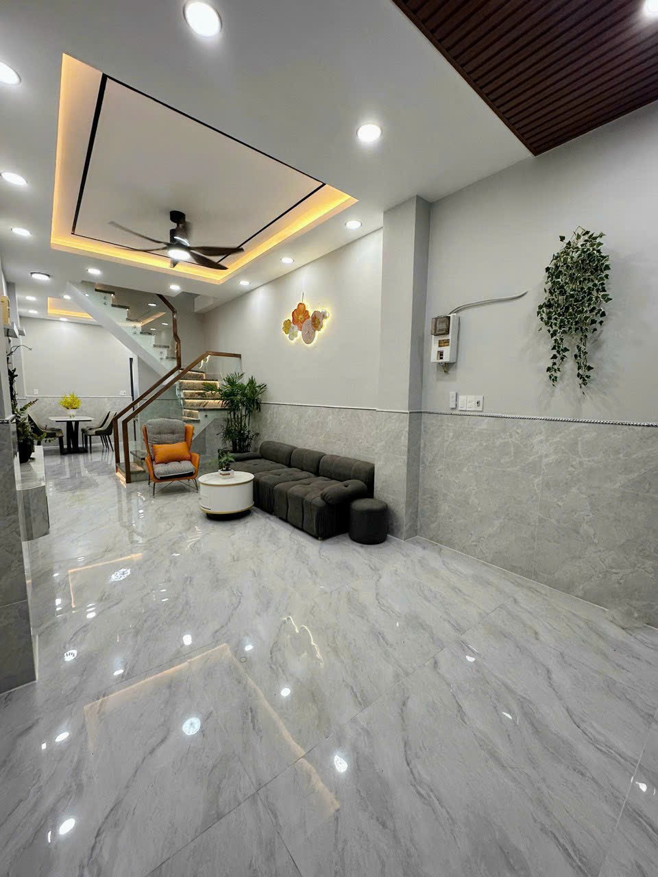 14.5 TỶ! MTNB NHỰA 10M gần ĐẦM SEN, Quận 11 – Nhà ĐẸP MỚI XÂY (3.7x14m, 6 TẦNG) (MT 1699)