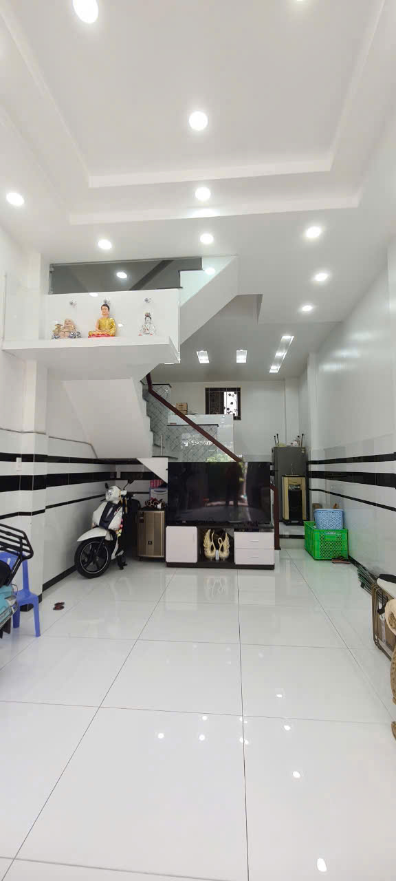 6.8 Tỷ ! NHÀ ĐẸP 3 TẦNG_MTNB Gần ÂU CƠ_HOÀNG XUÂN NHỊ, Tân Phú_NHÀ MỚI DỌN Ở NGAY (MT 3061)