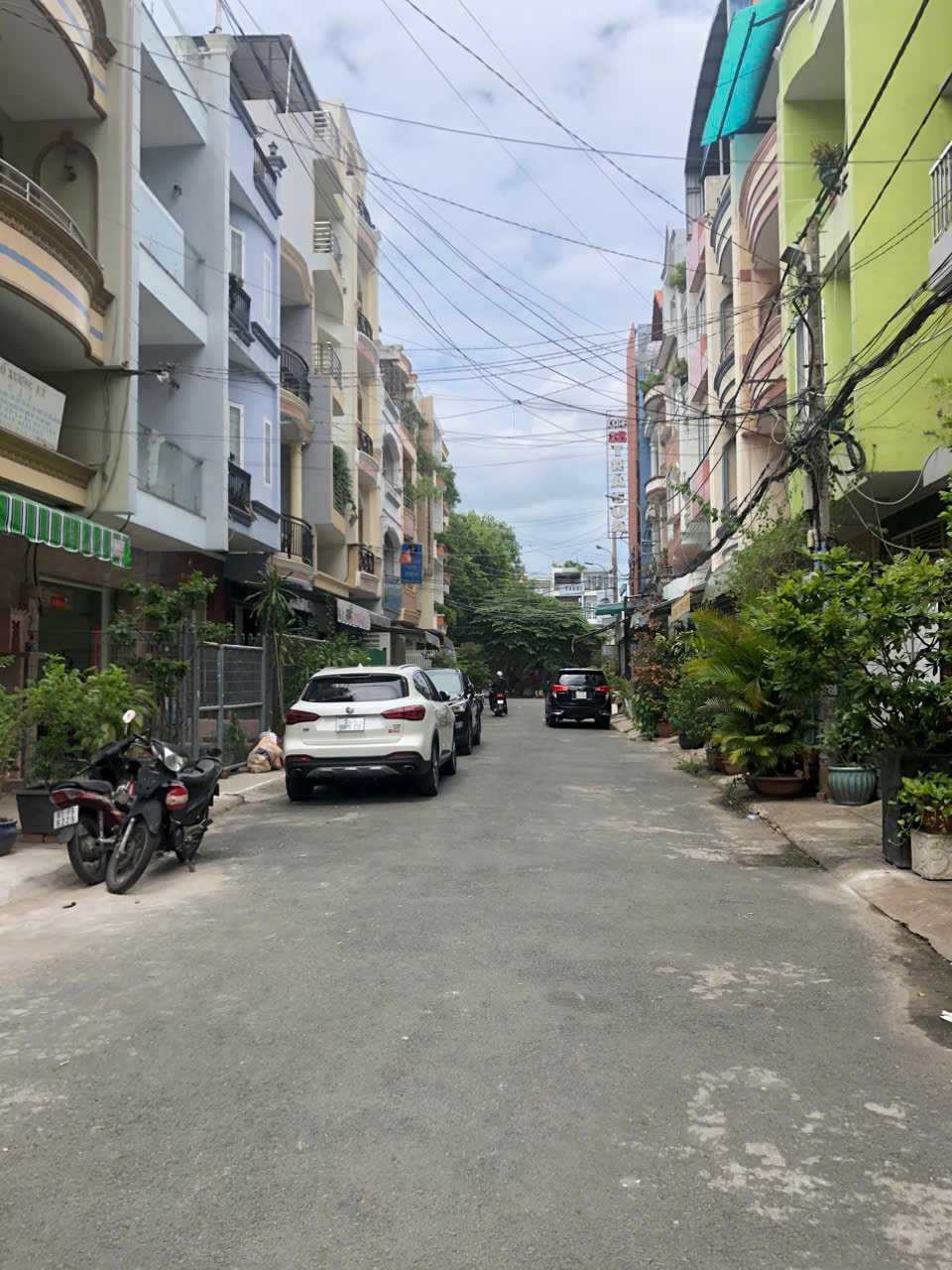 6.7 Tỷ !! MTNB NHỰA 7M gần Vòng Xoay CÂY GÕ, Quận 11_Nhà Đẹp 4 Tầng (34m²)_XE TẢI TỚI NHÀ (MT 3062)