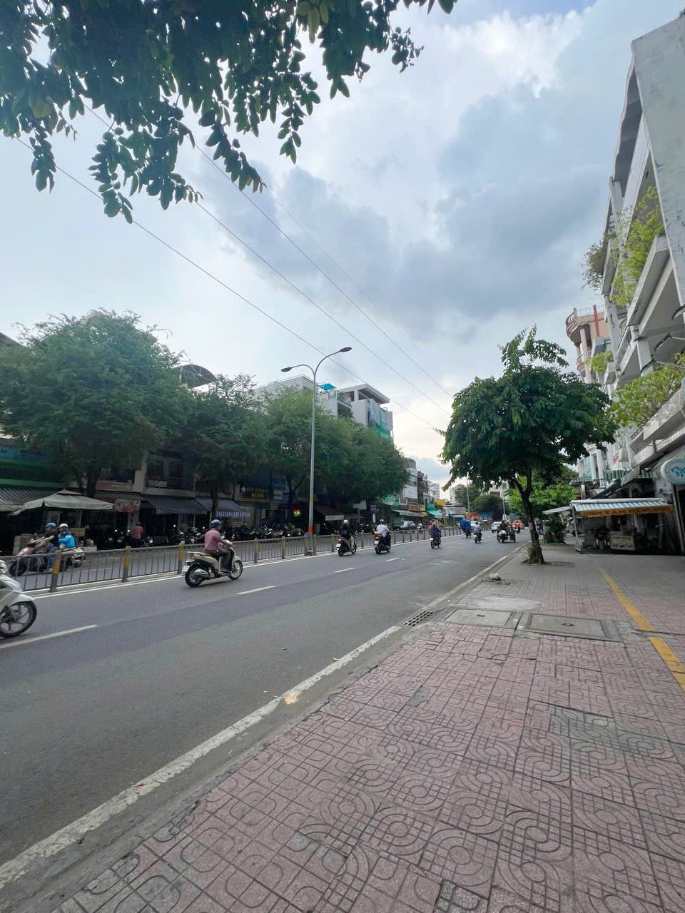 18.5 TỶ !! MTKD Ngay TRUNG TÂM QUẬN 11-NHÀ MỚI ĐẸP_TIỆN KINH DOANH CHDV 10PN (MT 3064)