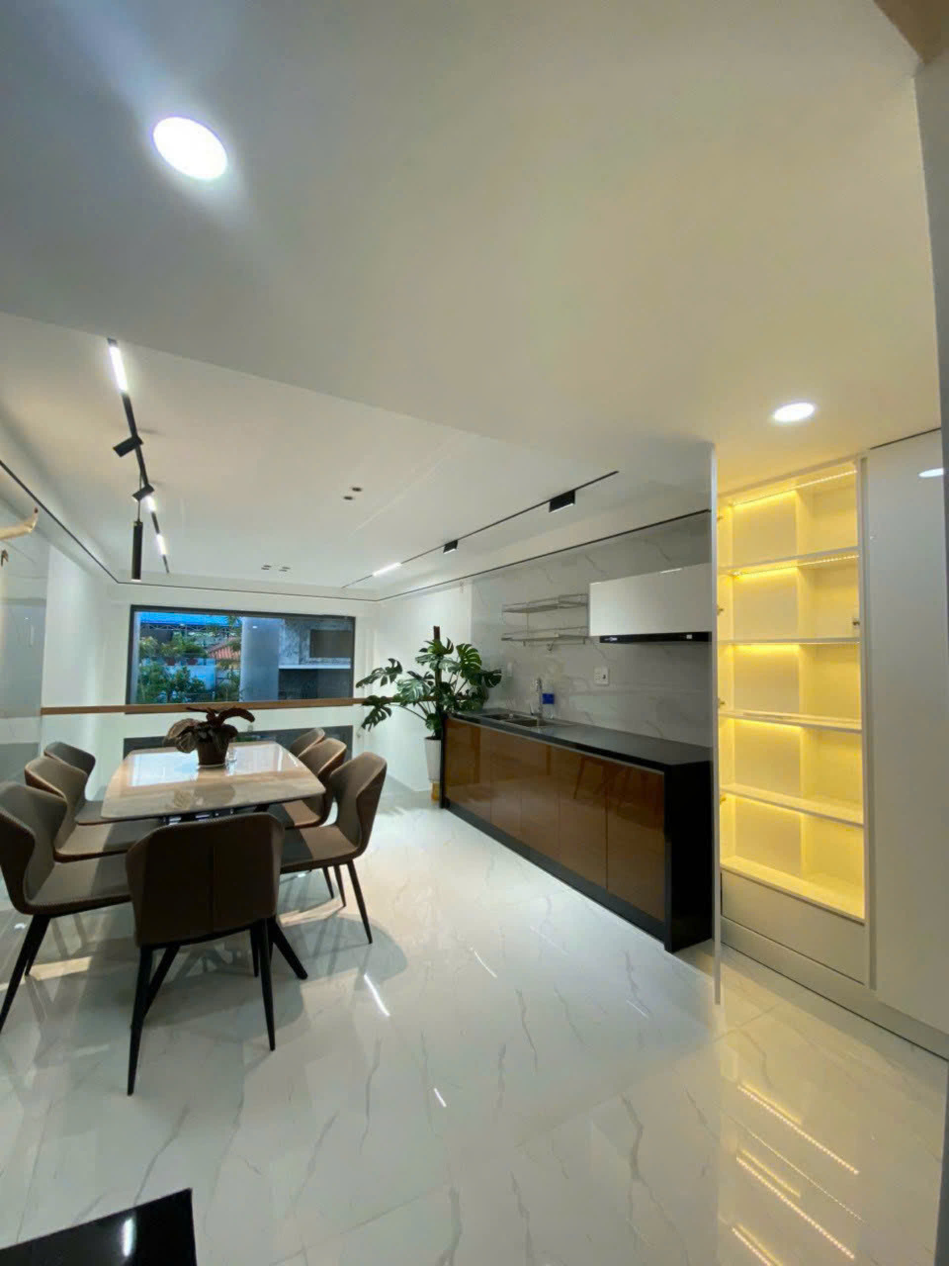 9.2 TỶ! MTNB NHỰA 8M_Nhà MỚI (40m², 5 Tầng, THANG MÁY)_Gần ĐẦM SEN, Q.11 (MT 3070)