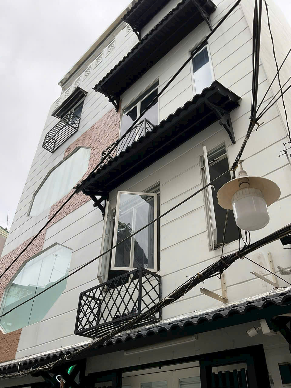GIẢM 1 TỶ còn (8.7 TỶ) !! NHÀ Đẹp [40m²_5 Tầng] gần Ngã 7 LÝ THÁI TỔ, Q.10_Tặng FULL NỘI THẤT (MT 976)