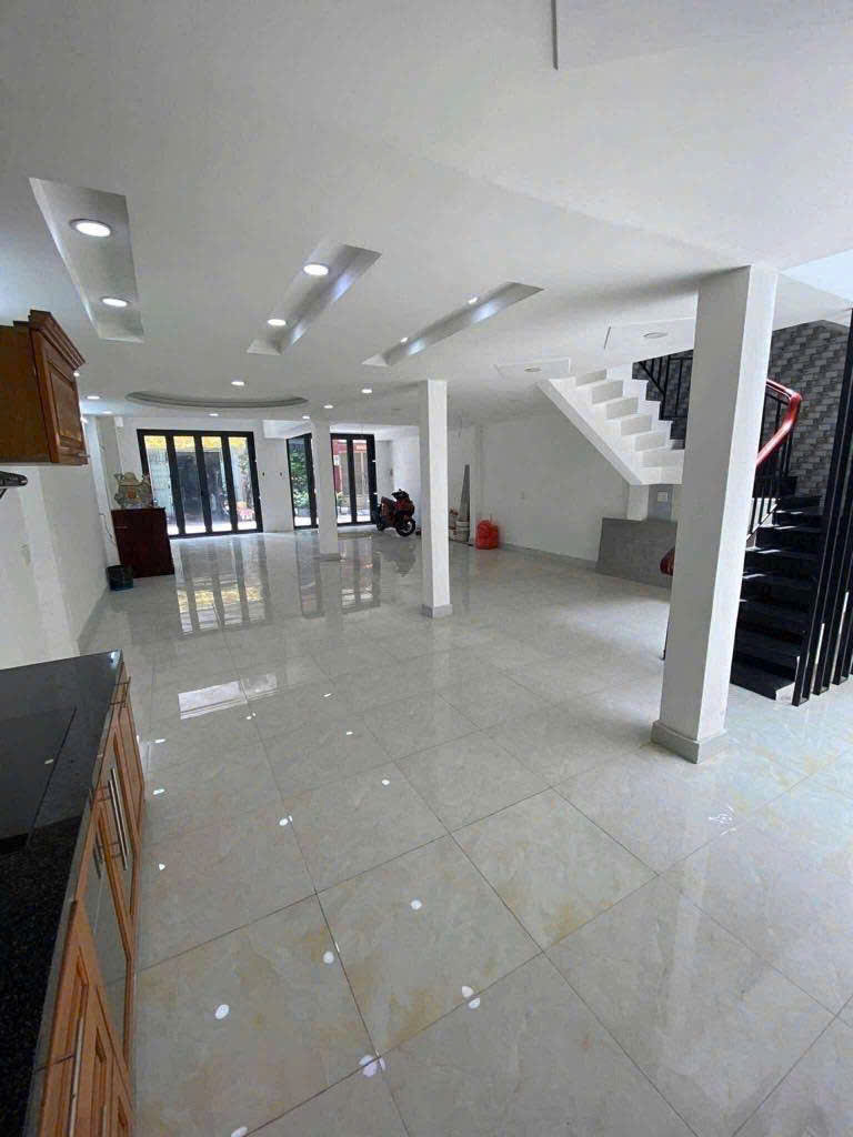 13 TỶ! ĐƯỜNG XE TẢI GIÁP ÂU CƠ, Q.11 – DT LỚN (7m x 15m) 4 TẦNG ĐẸP (MT 961)