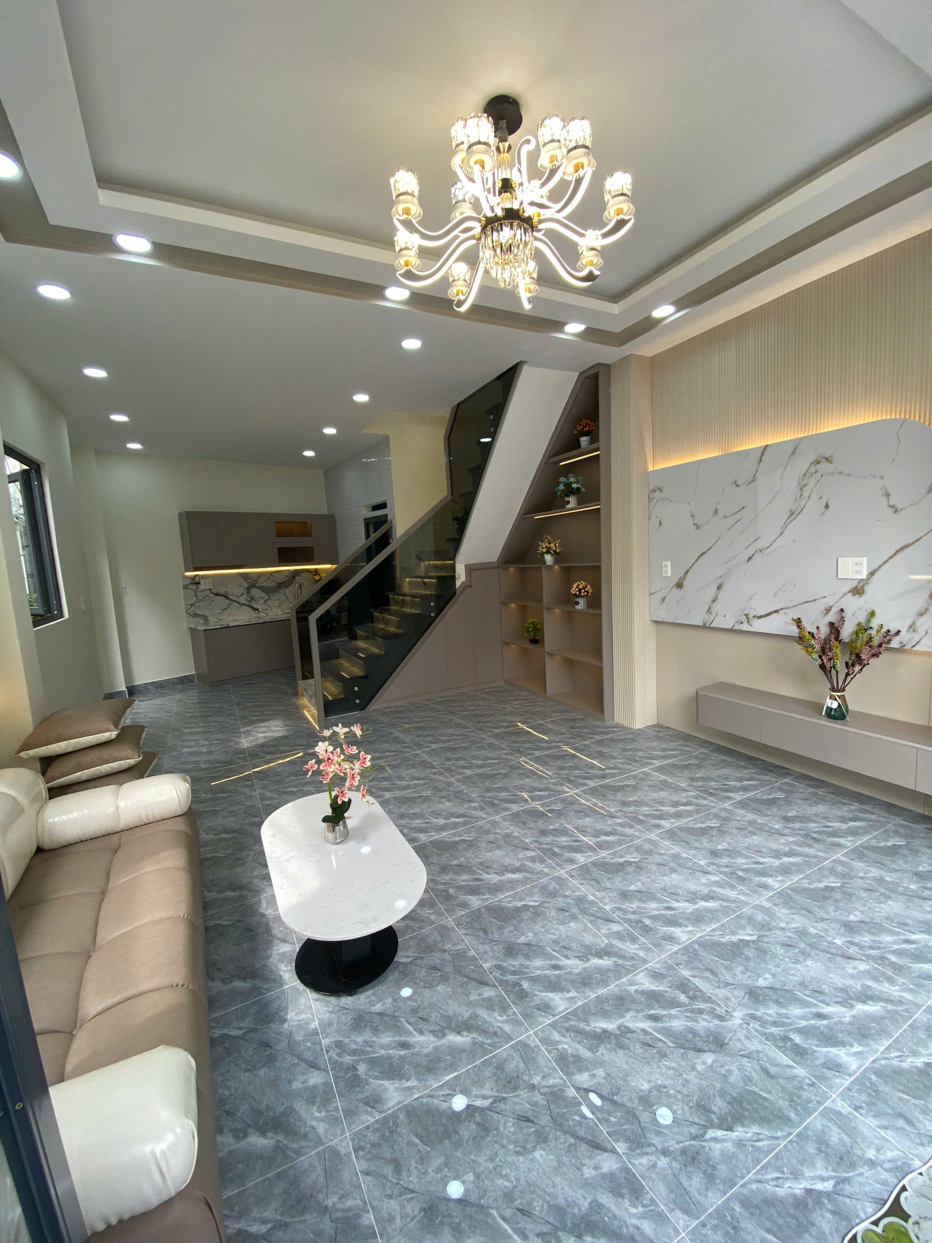 5.55 TỶ ! NHÀ ĐẸP_HXH Gần CHỢ PHÚ LÂM, Quận 6 – DT (4.6x9m) – XE HƠI CHẠY TỚI TRƯỚC NHÀ (MT 3175)
